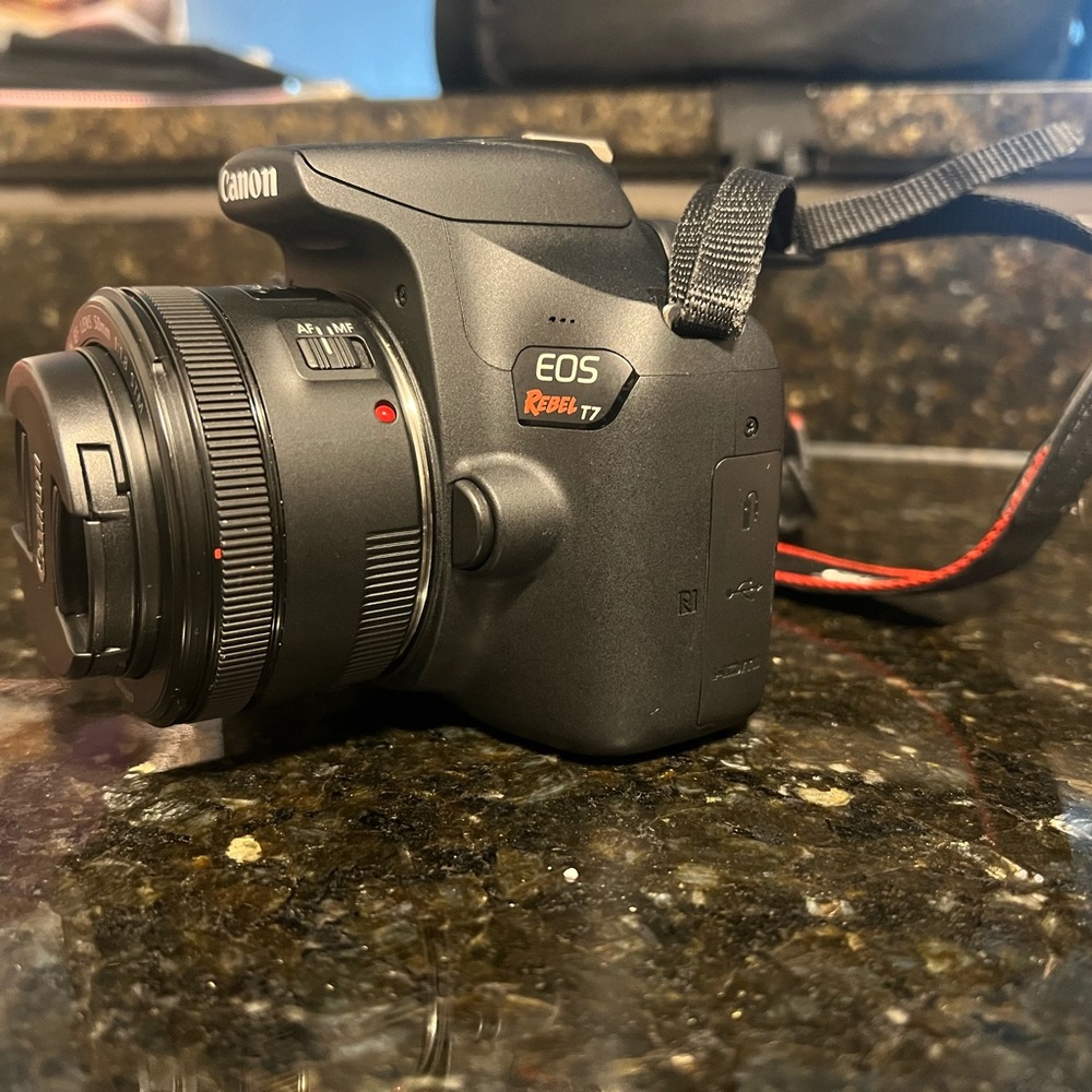 Canon EOS Rebel T7 Black Camera